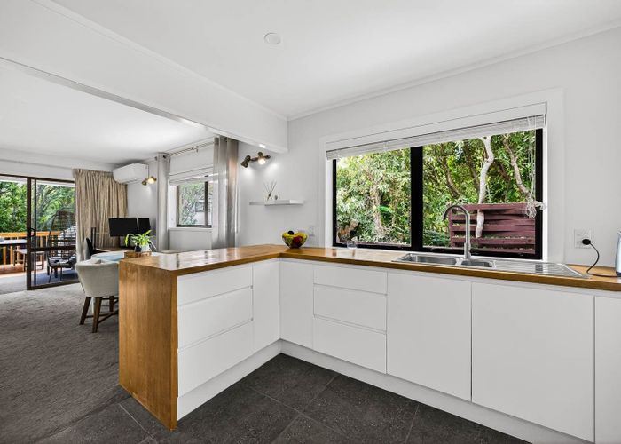  at 2/69 Glencoe Road, Browns Bay, North Shore City, Auckland