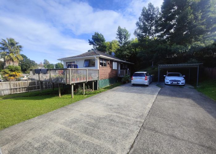  at 6 Garner Place, Glenfield, Auckland