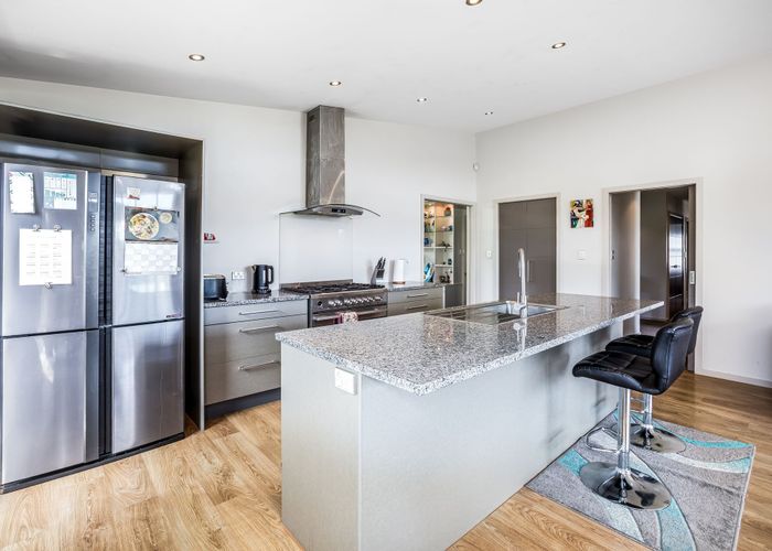  at 98 Navigation Drive, Whitby, Porirua, Wellington