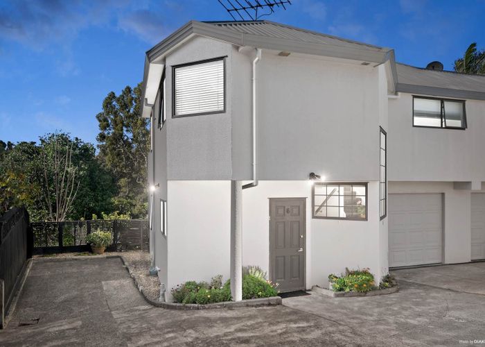  at 6/12 Wernham Place, Northcote, North Shore City, Auckland