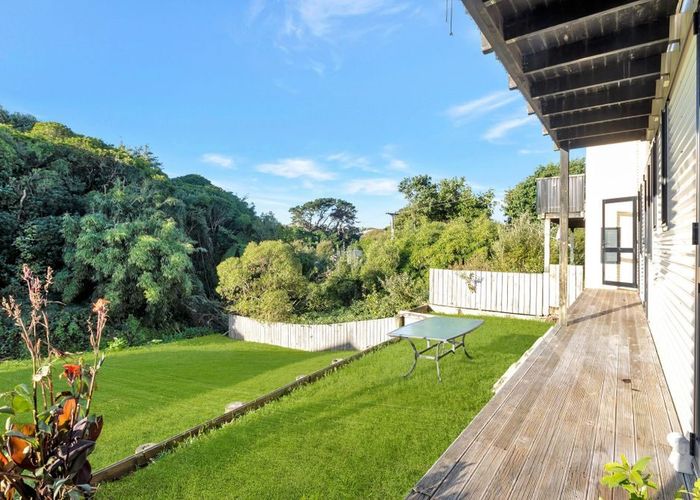  at 2/4 Puaha Street, Takapuwahia, Porirua