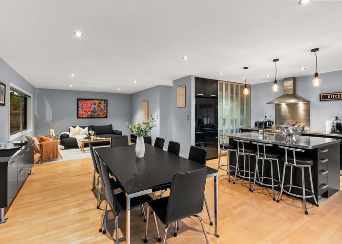 at 34 Wainui Avenue, Point Chevalier, Auckland