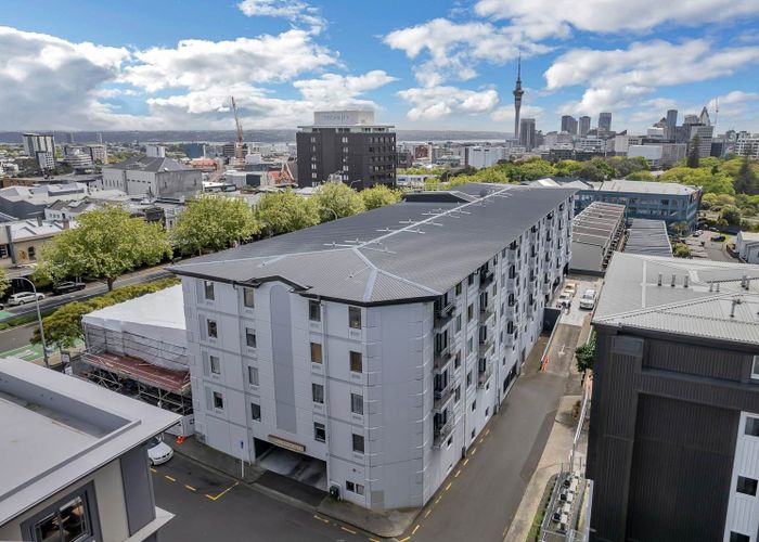  at 2C/160 Symonds Street, Grafton, Auckland