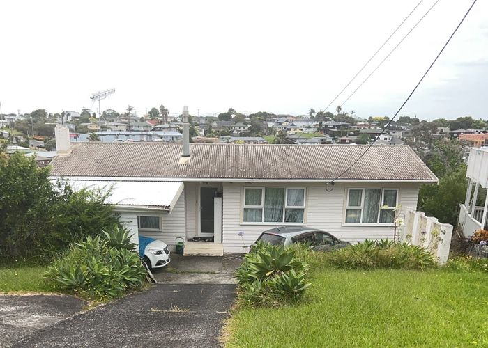  at 9 Kennedy Avenue, Forrest Hill, North Shore City, Auckland