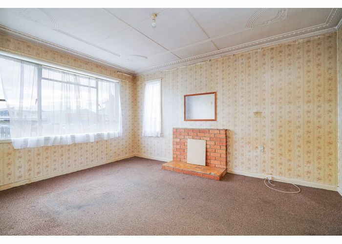  at 2/145 Esk Street, Invercargill
