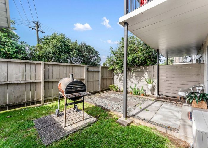  at 4/68 Ferndale Road, Mount Wellington, Auckland