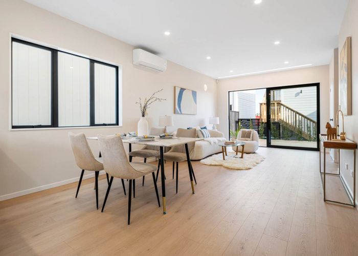  at 6 Greenbrier Street, Westgate, Waitakere City, Auckland