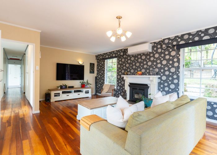  at 18 Chisbury Lane, Churton Park, Wellington