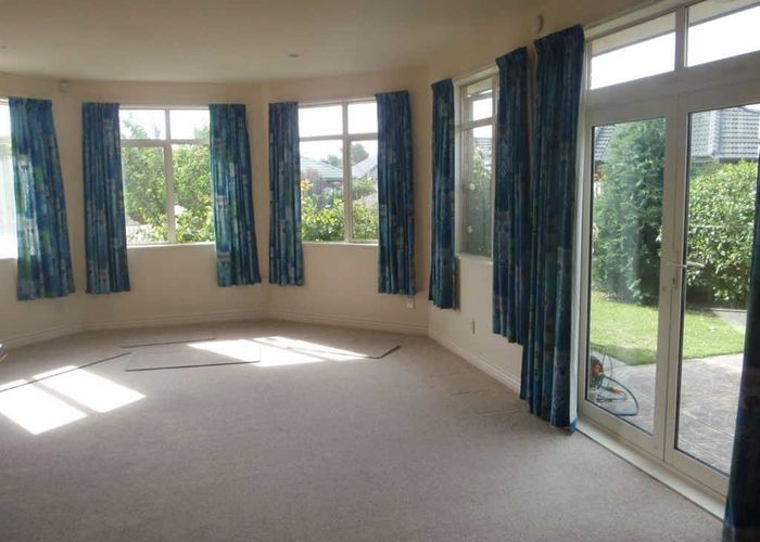  at 6 Cherrytree Lane, Spreydon, Christchurch City, Canterbury