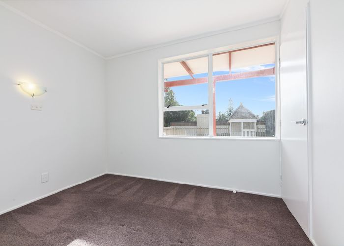  at 12 Cezanne Place, New Lynn, Waitakere City, Auckland