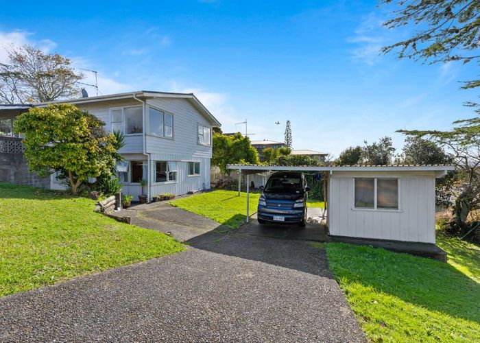  at 2 Beswick Place, Birkdale, Auckland