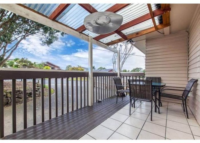  at 15 Colwill Road, Massey, Waitakere City, Auckland