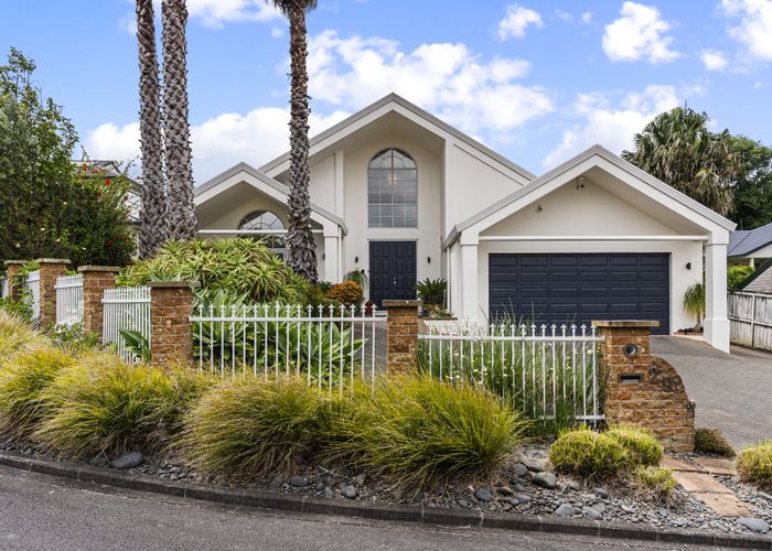  at 29 Bronte Place, Somerville, Manukau City, Auckland