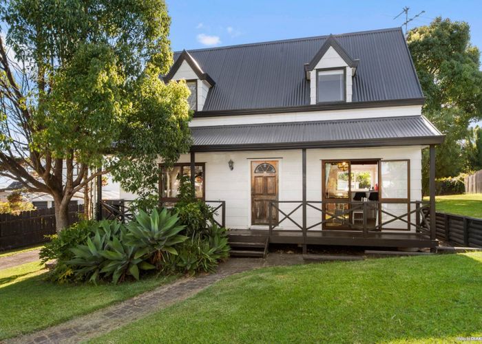  at 10 Sandgate Avenue, Botany Downs, Auckland