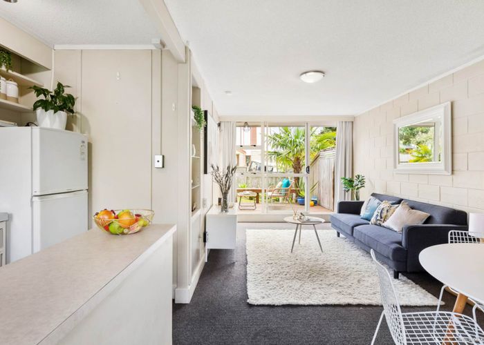  at 17/32 Blockhouse Bay Road, Avondale, Auckland