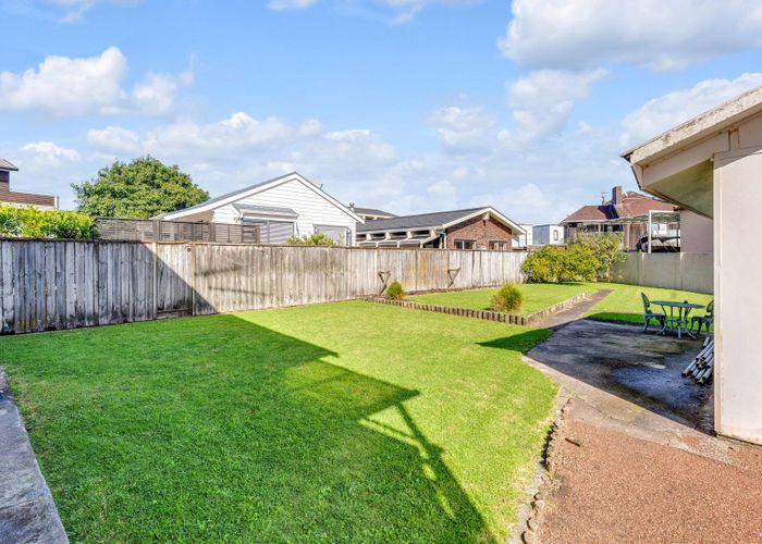  at 3 Hattaway Avenue, Bucklands Beach, Manukau City, Auckland