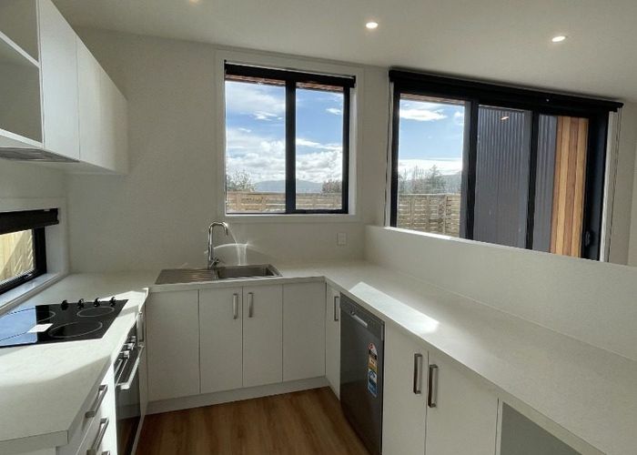  at 12/33 Raukawa Street, Stokes Valley, Lower Hutt, Wellington