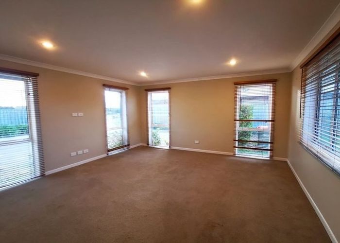  at 8 Sutherland Ct, Flagstaff, Hamilton, Waikato
