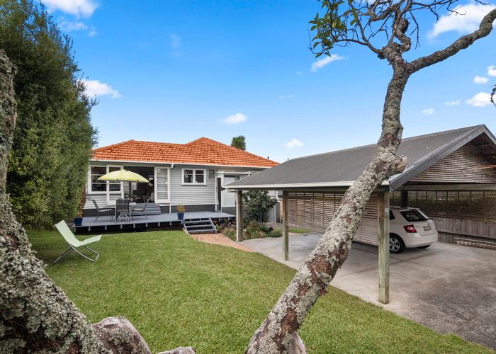  at 19B Bolton Street, Blockhouse Bay, Auckland