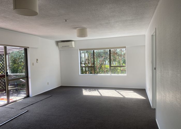  at 1/25 Lincoln Road, Henderson, Auckland