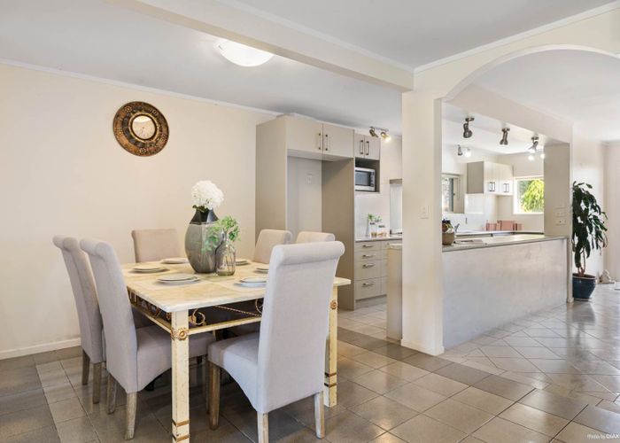  at 165 Coronation Road, Hillcrest, Auckland