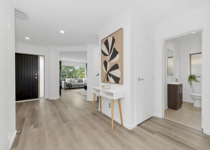  at 4 Villarosa Lane, Flat Bush, Manukau City, Auckland