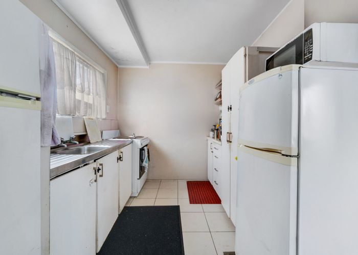  at 2/3 Volta Place, Clendon Park, Manukau City, Auckland