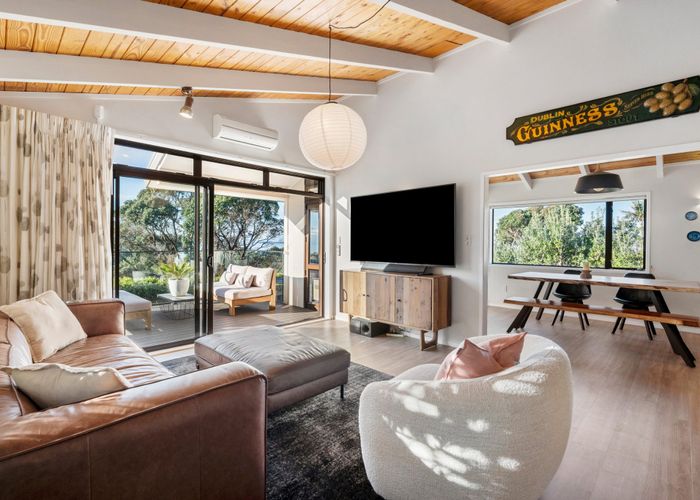  at 2/59 Churchill Road, Murrays Bay, North Shore City, Auckland