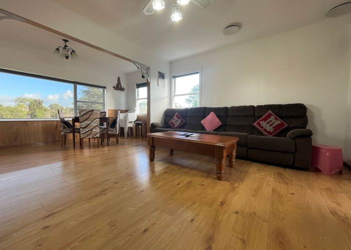  at 82 Barrys Road, Glendene, Waitakere City, Auckland