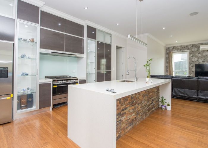  at 9 Castleton Way, Flagstaff, Hamilton
