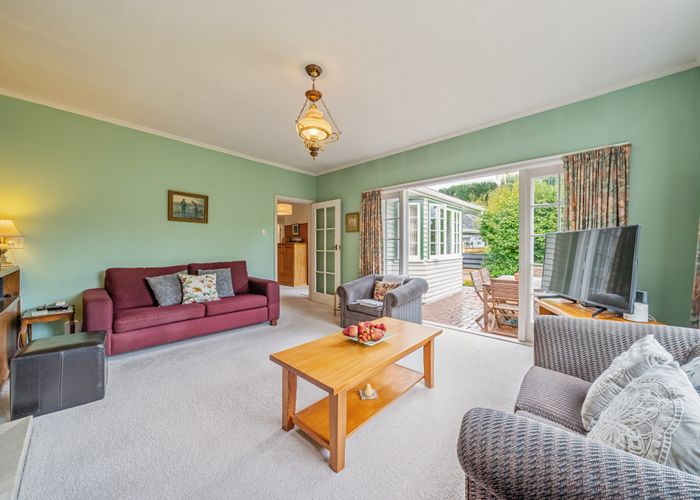  at 4 Birch Grove, Pinehaven, Upper Hutt, Wellington