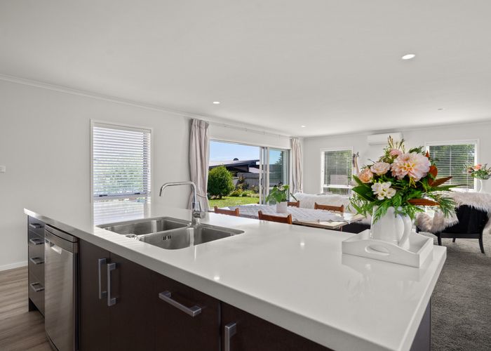  at 42 Benmore Crescent, Pyes Pa, Tauranga