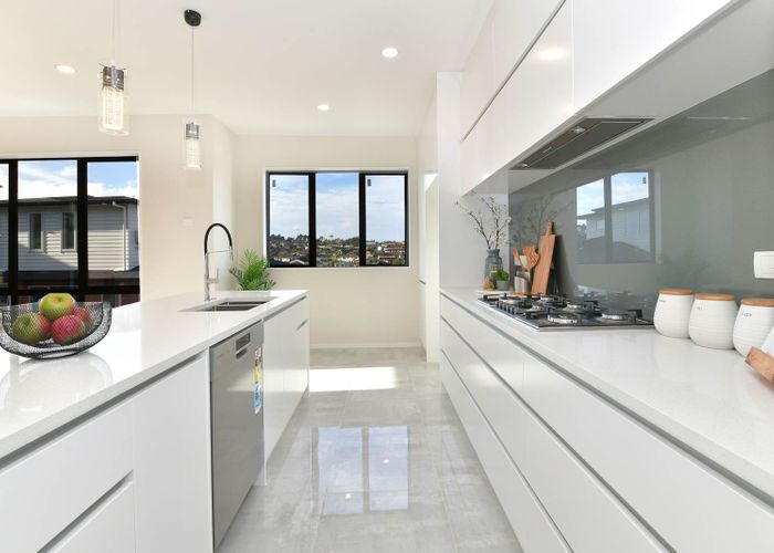  at 82 Fairview Avenue, Fairview Heights, Auckland
