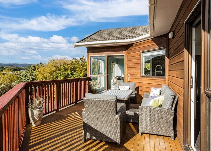  at 6 Shackle Lane, Whitby, Porirua, Wellington