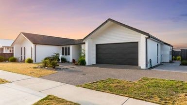  at 11 Saint Thomas Avenue, Pyes Pa, Tauranga