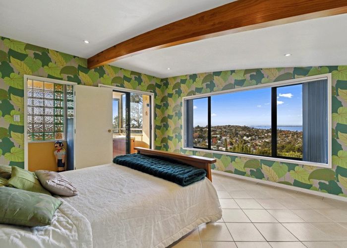 at 801 East Coast Road, Northcross, Auckland