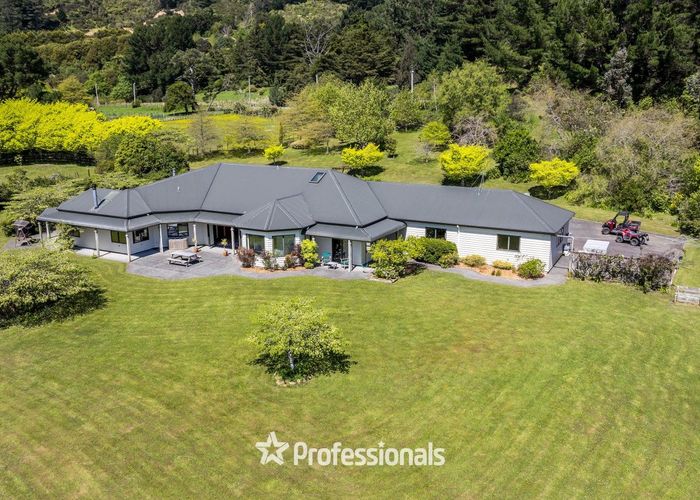  at 118 Colletts Road, Mangaroa, Upper Hutt, Wellington