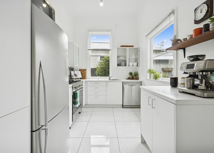  at 9 Plymouth Street, Karori, Wellington, Wellington