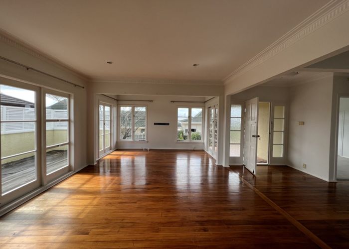  at 5 Quebec Road, Milford, North Shore City, Auckland