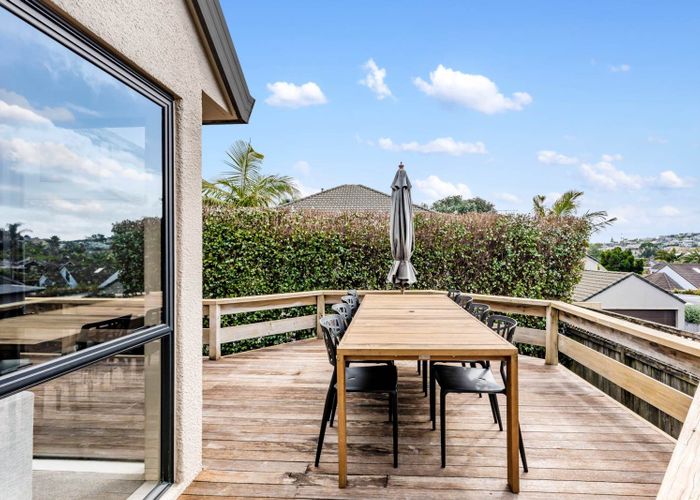  at 2/24 Sylvia Road, St Heliers, Auckland