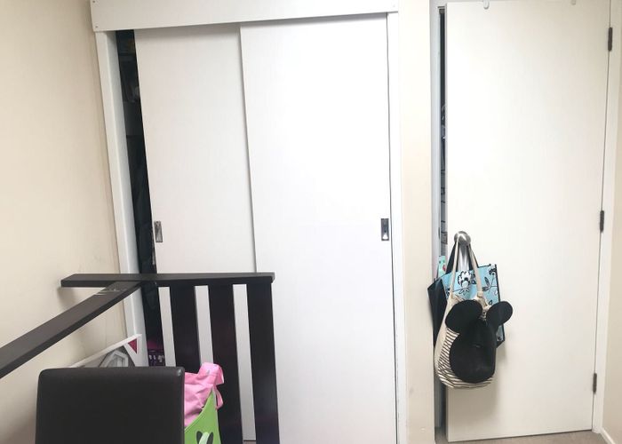  at 1/148 Penrose Road, Mount Wellington, Auckland