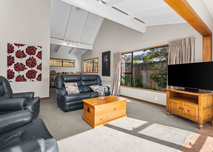  at 2/43A Main Road, Redcliffs, Christchurch City, Canterbury