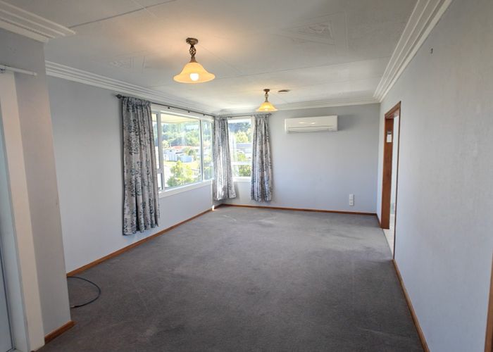  at 16 Paisley Street, Kew, Invercargill