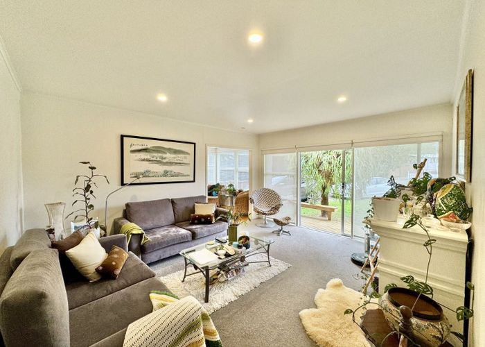  at 121 Muir Avenue, Mangere Bridge, Manukau City, Auckland