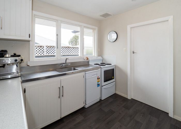  at 16 Charles Street, Allenton, Ashburton