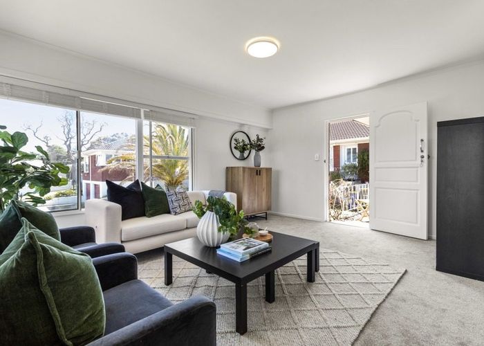  at 6/40 Lake Road, Narrow Neck, Auckland
