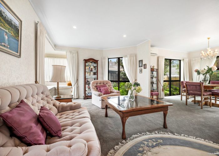  at 8 Mt Blanc Place, Northpark, Manukau City, Auckland
