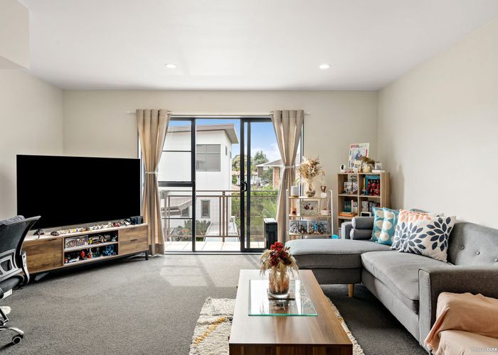  at 6/42 Holly Street, Avondale, Auckland