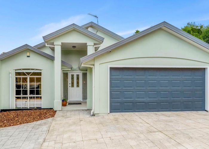  at 17 Godwin Court, Unsworth Heights, Auckland