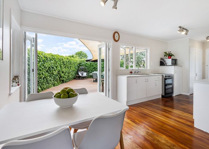  at 1/24 Lancaster Road, Beach Haven, Auckland